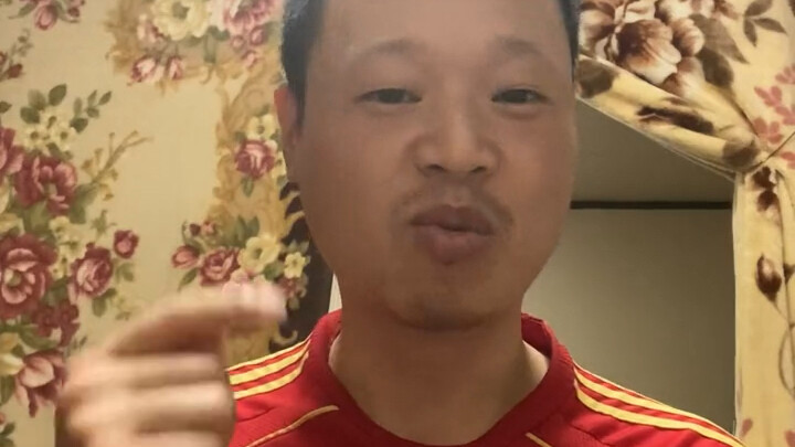 Tôi đã làm việc ở Nhật được tám năm rồi, đồng yên đã giảm mạnh. Nhiều người giục tôi về nước. Tôi tí