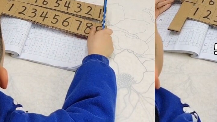 เด็กชายทำ “เครื่องคิดเลข” ง่ายๆ ของตัวเองขึ้นมา แล้วดึงกระดาษแข็งออกมาหาคำตอบทันที แม่ของเขาถึงกับตก