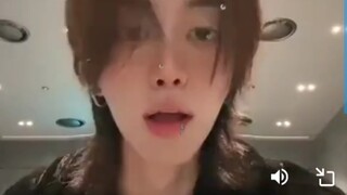 Penggemar mancanegara dibuat heboh dengan tarian gadis manis Thailand Xu Minghao