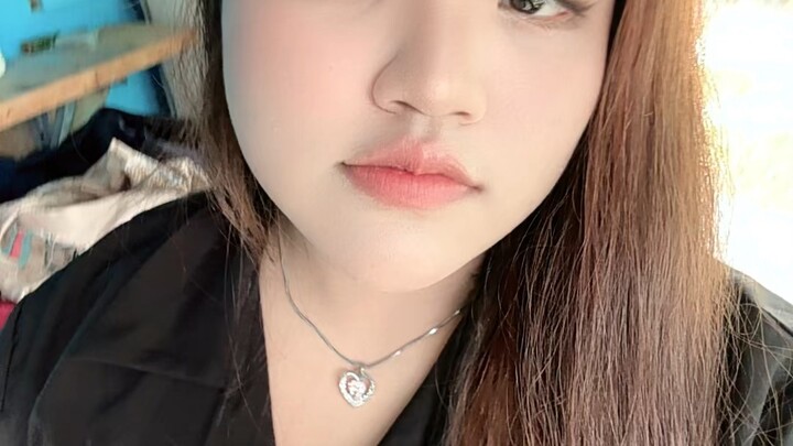 คนหน้าตาดีเขาก็ชอบมีแฟนแล้ว