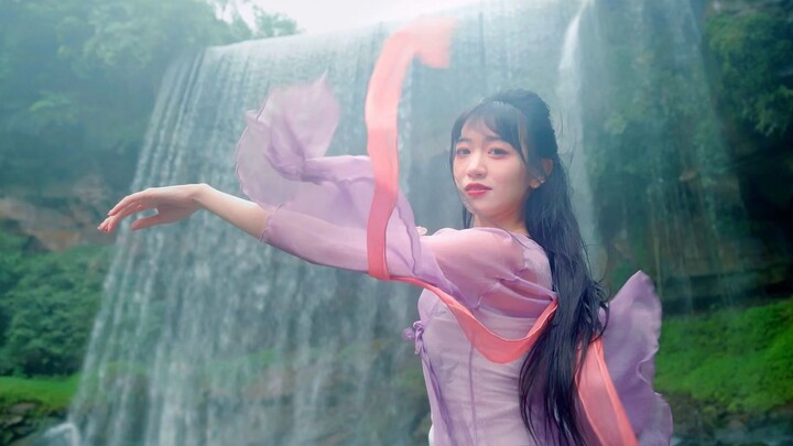 Fairy Zixia suddenly appeared in Water Curtain Cave? !