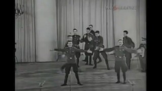 苏联士兵的哥萨克舞永远都是最牛的