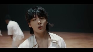 Jungkook's 'Seven (feat. Latto)' dirty version performance video!!
