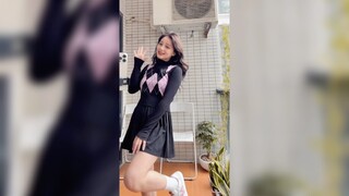 2 chiếc áo siêu xinh nên có trong tủ đồ