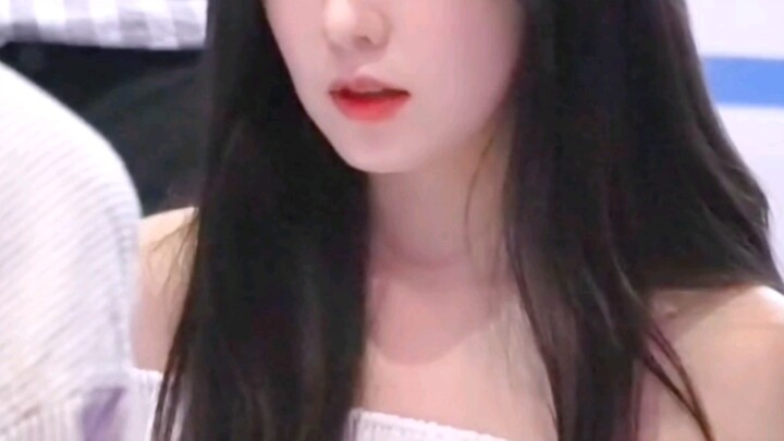 No wonder the SM director immediately sensed she'd become K-pop's most stunning beauty as soon as he