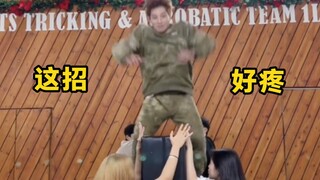 这招也太疼了吧，哈哈哈哈