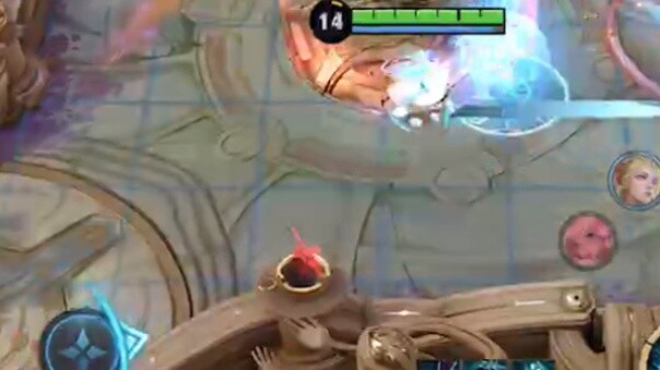 Eighty-year-old Yixing guards his home alone and gets a pentakill