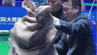 تهانينا لـ تشنغ يوبو على فوزه بلقب بطل العالم 🏆. #بطولة البلياردو_5_ملايين #بطولة جياوشي للبلياردو ا