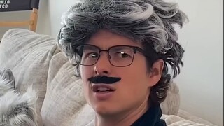 الخنزير يأكل الملفوف مقابل الخنزير يأكل الملفوف