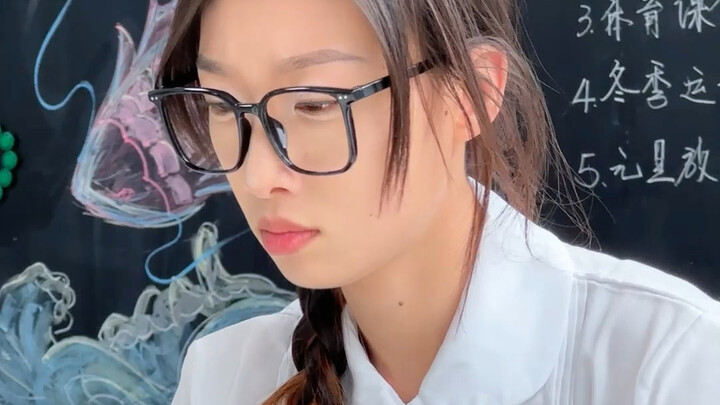 请你大声喊出我的名字！李大锤！