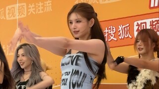 250614 EVERGLOW《LA DI DA》وانغ يرين تسديدة مستقيمة