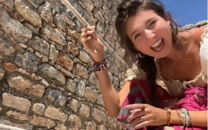 Toilets of the Ancient Roman Empire~