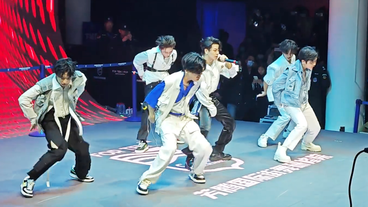 The BOYSTORY Street Dance Carnival "WW" is a great show!