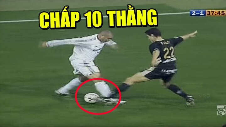 Khoảnh khắc người hâm mộ nhận ra Ronaldo "béo" đủ sức cân hết đội bạn