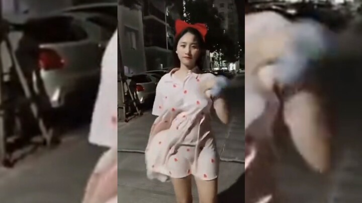 ลมฤดูใบไม้ผลิไม่เข้าใจอารมณ์รัก กลับพัดพาหัวใจหนุ่มน้อยให้หวั่นไหว!