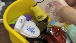 Đồ chơi của cháu trai nhiều quá, tôi thay nó vứt hết rồi, ai cần thì tự đến lấy nhé #chơi thứ gì đó 