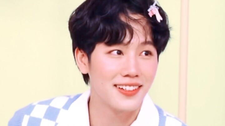 【YinWar】“Cuối cùng cũng hiểu vì sao Hoàng Lập Hiền lại muốn cho WoWo mặc đồ nữ đến thế”!