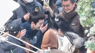 Ouch, I am dying of laughter. What kind of novel scene is this? Zhou Ye and Cheng Lei are playing on