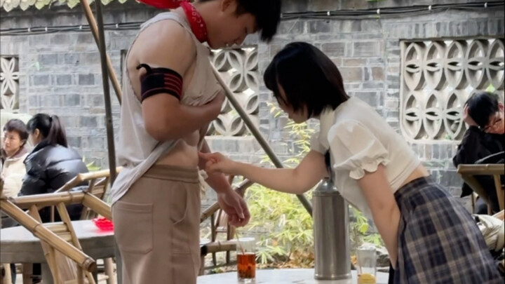 当我穿上肌肉衣去相亲