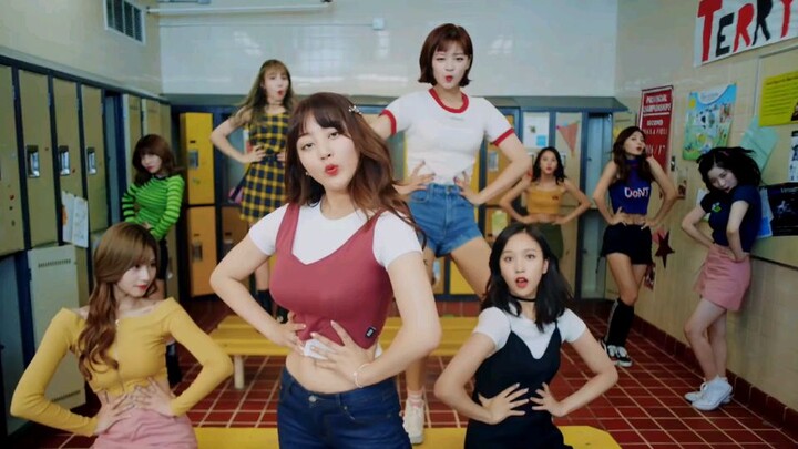 TWICE  'LIKEY' MV