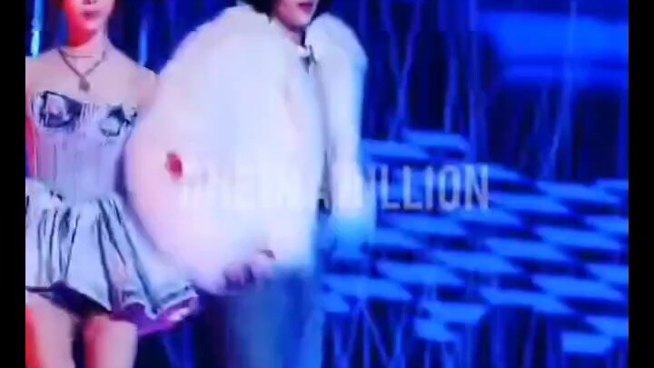 พัค วอนบิน ถูกคิม ดงนีดึงให้ยืนตำแหน่ง ฮ่าๆๆ ปฏิสัมพันธ์น่ารักมาก【คิม มินจอง-วอนบิน โต้ตอบกัน】