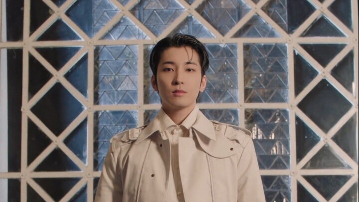 250226 SEVENTEEN Jeongwon Burberry zero-gravity shot