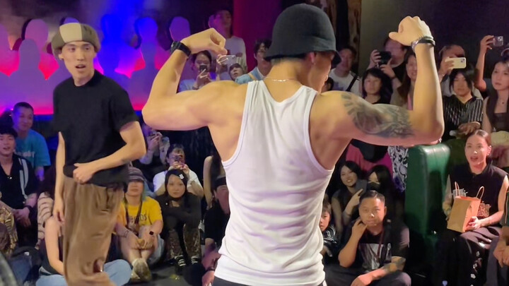 เกี่ยวกับเรื่องที่ฉันนักป็อปเปอร์คนหนึ่งได้รองแชมป์ล็อก킹