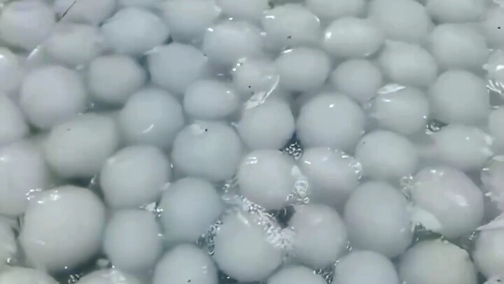 Is this kind of ice dangerous? #ice #iceforms #science #learnsomethingnew