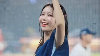 นางฟ้าแห่งสายฝน: นักเต้นในแดนมหัศจรรย์