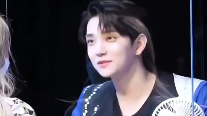 咻咻：对浪漫过敏。