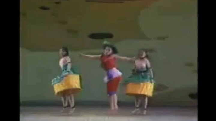[Ethnic Folk Dance] Trio Dance "Carrying Fresh Lotus Roots," 1986 Version