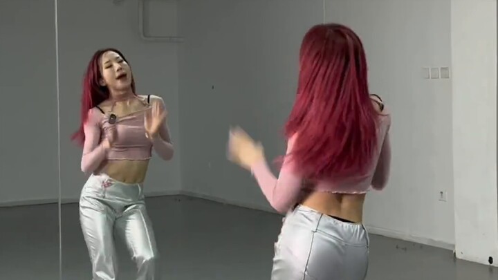 Sister is so gorgeous! Slowly analyze the girl's queen card~