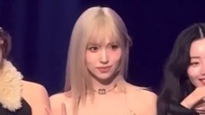 Great! It's blonde Mina! We are saved!