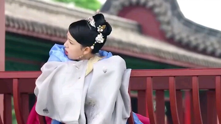 [Phim&TV]Lutos Root biến thành cô gái xinh đẹp, hài hước