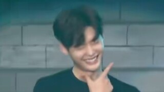 20 million views!! Lee Jong Suk's amazing performance!!! His shy charm is on full display!!