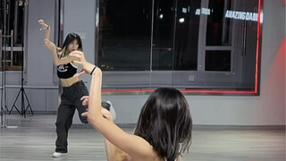【Hello Fang】Ozgecaltakoglu Choreography - TAIL