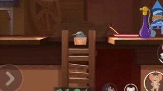 Game di động Tom and Jerry: Hai người cách tường nhưng người dẫn chương trình và Nibo bị bỏ lại phía