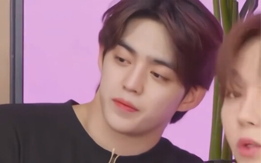 【Thôi Thắng Triệt】Anh ấy chỉ cần ngồi xuống là biết ai mới là chủ gia đình