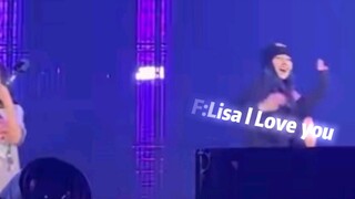 哈哈哈 Lisa你都喊破音了。