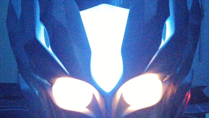 Màn hình mũ bảo hiểm Ultraman Saka