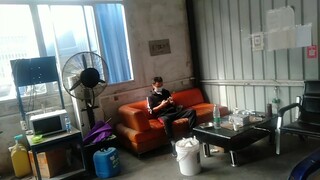 十八哥的舞姿是真的很妖娆，妖娆到我想爆打他