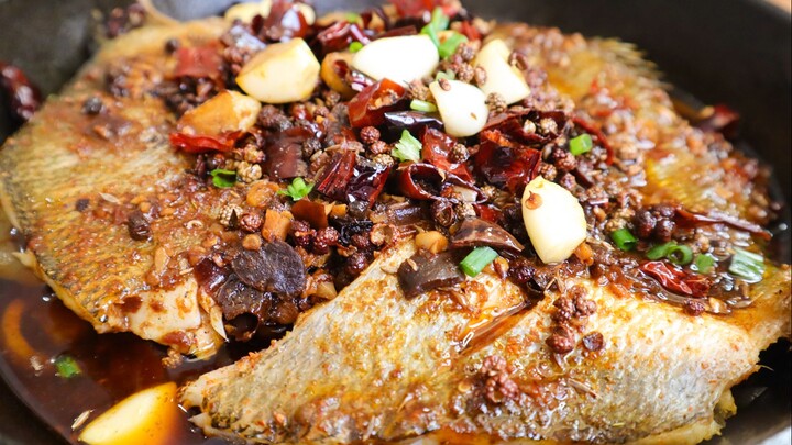 Grilled fish is delicious! One person enjoys two, drooling