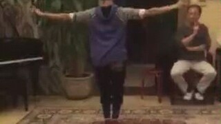 فيديو احتفظت به منذ 16 عامًا، وفجأة ظهر لي شيانغ؟؟؟ دمعت عيناي من الفرح، رائع جدًا