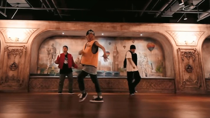 [HD] G-Dragon is dancing again!