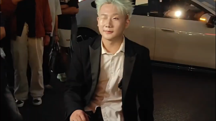 “满足扁担们的要求”