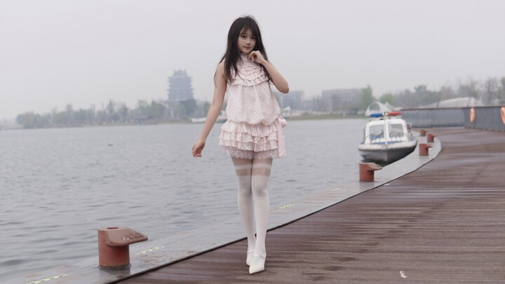 รักก็ตอนนี้แหละ! คราวนี้ถึงขั้นวิกฤตรักจริงๆ แล้ว! 【ลี่ลี่】