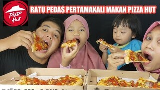 PIZZA HUT DOUBLE NIKMAT - PERTAMAKALI KEZYA MAKAN PIZZA KARENA DI DESA KITA GAK ADA YANG JUAL 😂🤗🔥