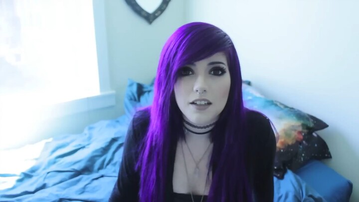 Girls when they're home alone | OUTTAKES!