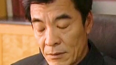 “Baru sekarang aku sadar, kata-kata Liu Wei itu memang benar!”