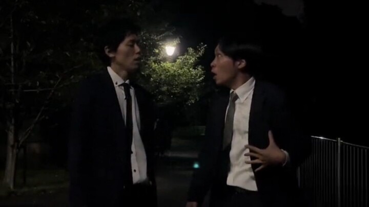 Entah kenapa tiba-tiba jadi bagian dari permainan pasangan hantu kecil